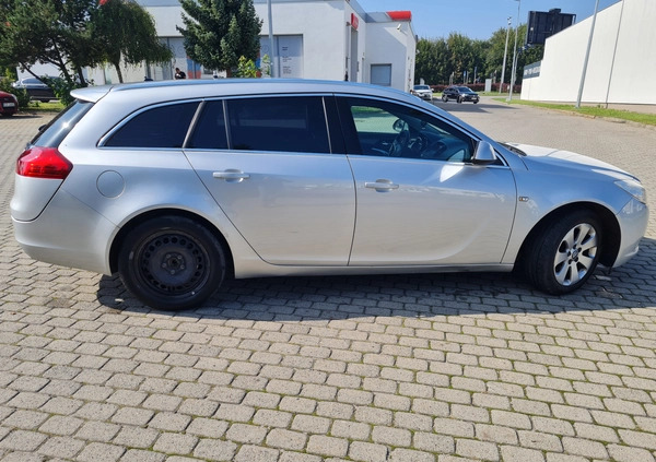 Opel Insignia cena 13400 przebieg: 250100, rok produkcji 2010 z Nowogród Bobrzański małe 191